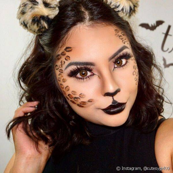 A make de leopardo é bem charmosa e muito fácil de fazer para o Halloween (Foto: Instagram @cutesygirl09)